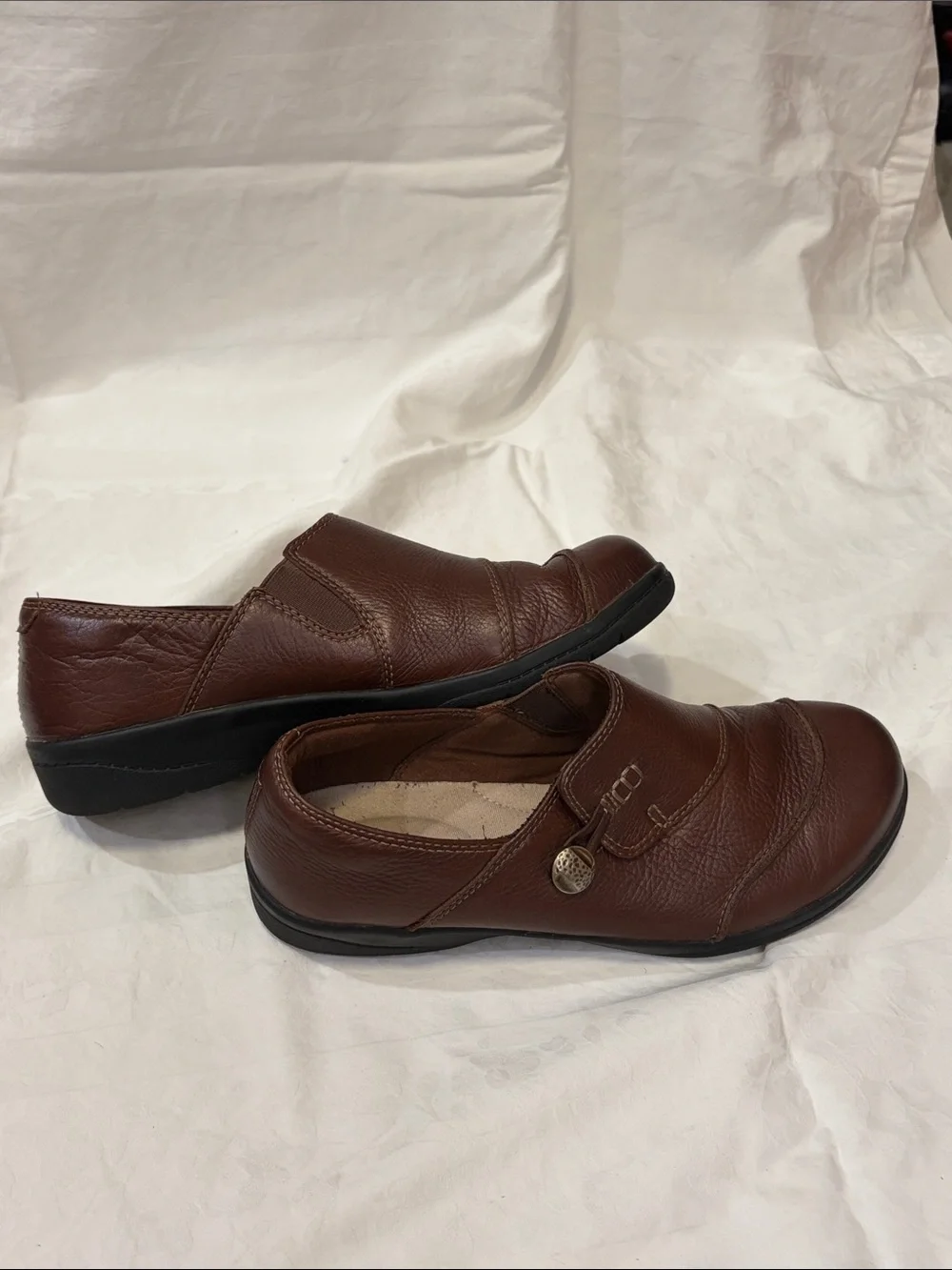 Clarks smooth pebbled